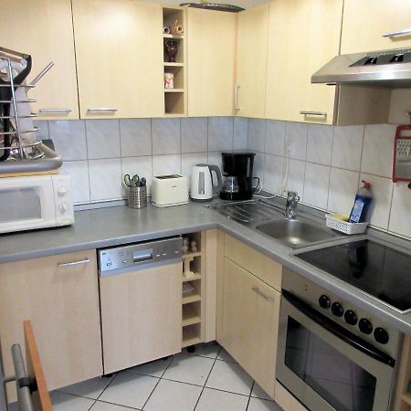 Private Apartment Near Fair Ground Hannover Exteriör bild