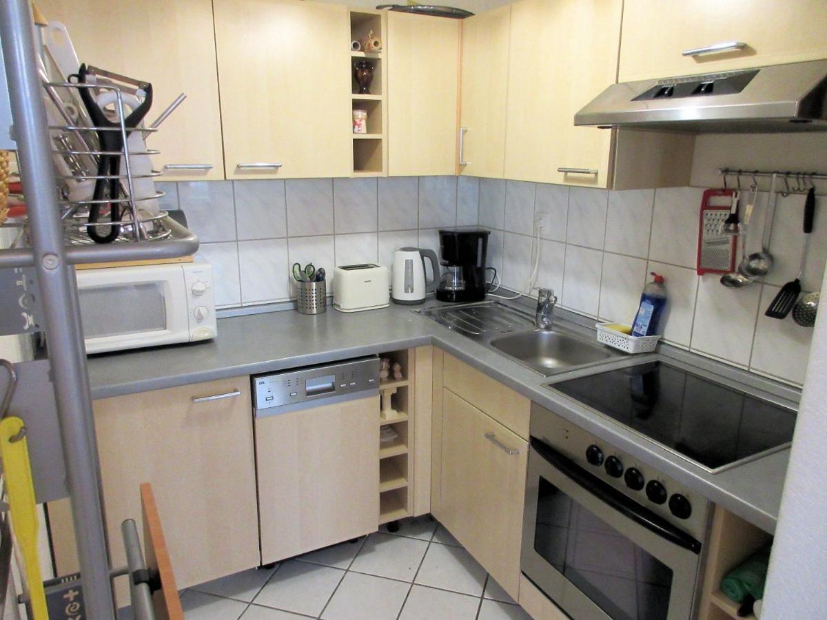 Private Apartment Near Fair Ground Hannover Exteriör bild