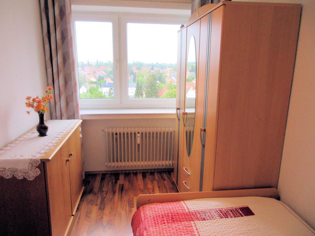 Private Apartment Near Fair Ground Hannover Exteriör bild