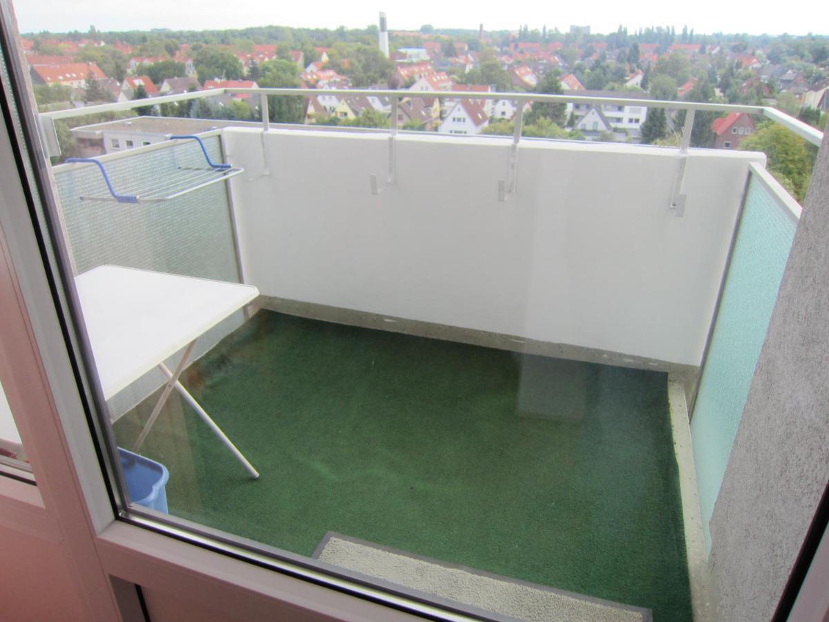 Private Apartment Near Fair Ground Hannover Exteriör bild